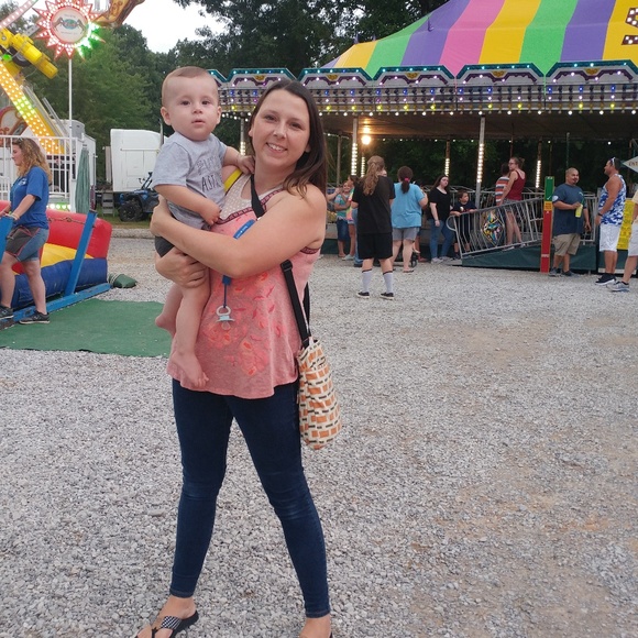 Meet your Posher, Sheena! - Picture 2 of 8